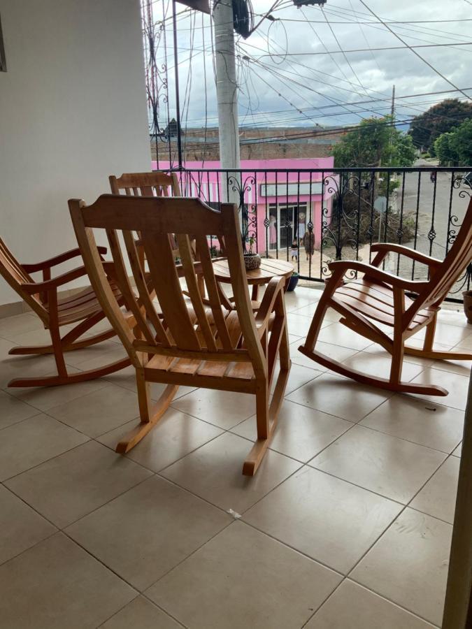 La Dolce Vita Francophone Esteli Bagian luar foto